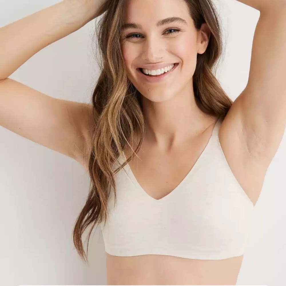 ⭐️Bundle 5 for $30 - Aerie Cream V-Neck Bra